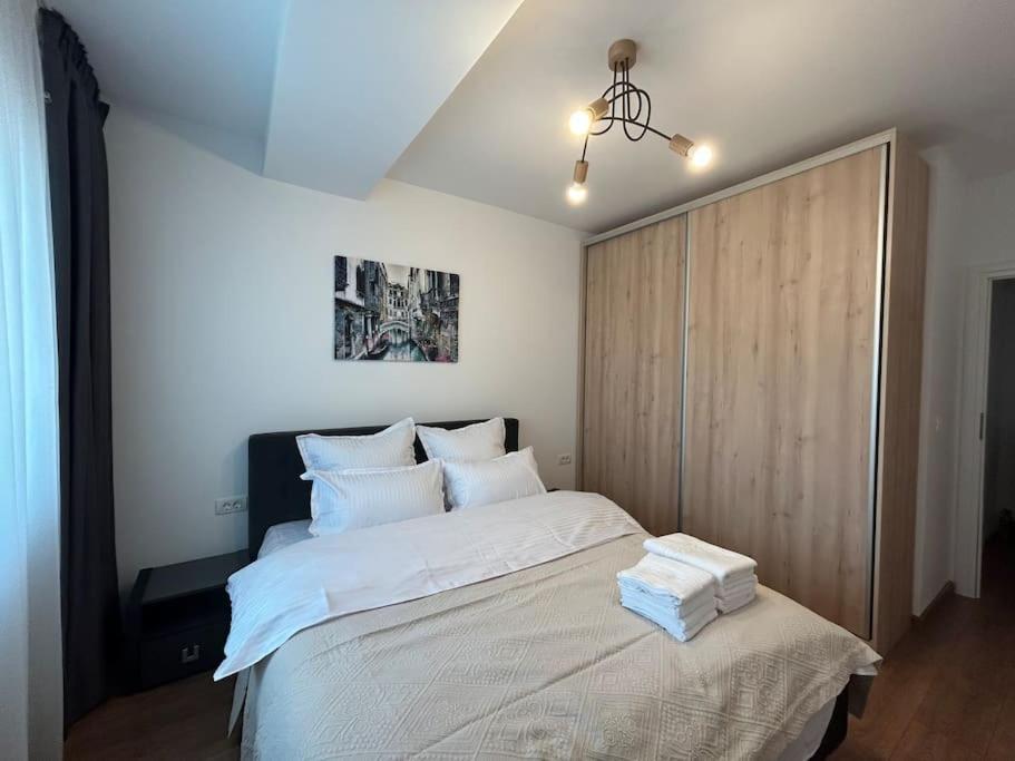 Regie Sunset Apartment Бухарест Экстерьер фото